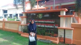 Orang tua siswa berupaya mencari solusi dengan mendatangi Dinas Pendidikan dan Kebudayaan Provinsi Bengkulu agar sang buah hati bisa ikut ujian.