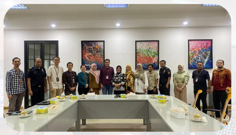Forum Assets Liabilities Committee (ALCo) Regional Lampung dengan bangga menyampaikan capaian positif kinerja APBN Regional Lampung dalam realisasi penerimaan pajak hingga Mei 2024. Pada acara yang bertempat di Aula Semegow, Kantor Wilayah Direktorat Jenderal Perbendaharaan (DJPb) Provinsi Lampung, Kota Bandar Lampung.
(Foto: DJP Bengkulu-Lampung)