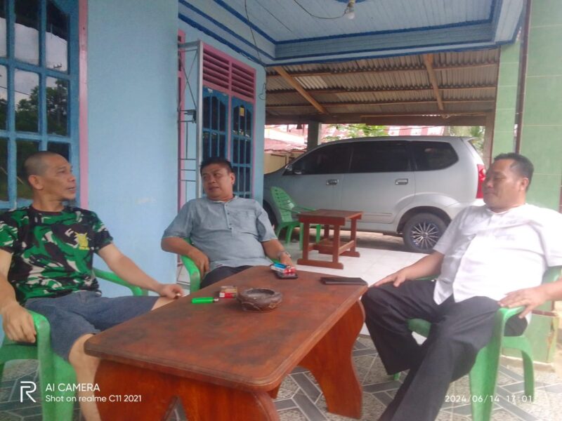 Sri Budiman dan Septi Periyadi saat bersilahturahmi dan menjaring aspirasi dari para tokoh Benteng.  (foto: @sahabat sri budiman)