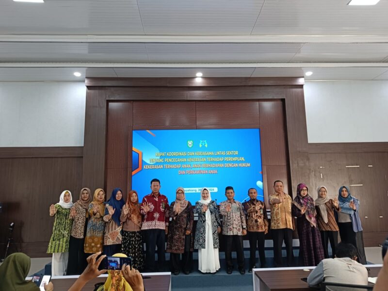 Para peserta rapat lintas sektoral terkait upaya pencegahan kekerasan pada perempuan dan anak