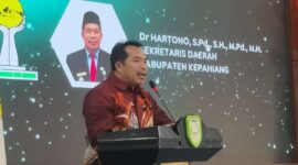 Sekda Kepahiang Dr. Hartono,.S.Pd.,S.H.,M.Pd.,M.H saat membuka kegiatan pendidikan dan pelatihan HIPMI.