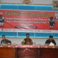 Kordiv HPPH Bawaslu Benteng, Brotoseno saar membuka Rakernis Pengawasan Tahapan Pemilihan serentak tahun 2024.