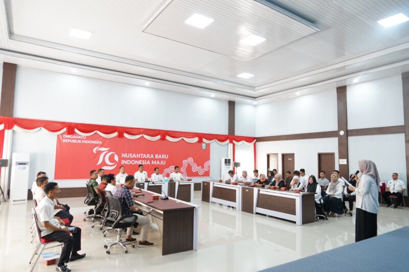 Sekretaris Daerah kabupaten Kepahiang Dr. Hartono, S.Pd.,S.H.,M.Pd.,M.H memimpin rapat koordinasi tindak lanjut antisipasi ketersedian pasokan dan kenaikan harga akibat cuaca eksrim di kabupaten Kepahiang