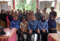 Peserta rembuk stunting berfoto bersama wakil bupati Kepahiang