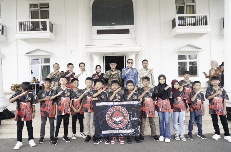 Para atlet Taekwondo Kepahiang berhasil mengukir prestasi emas di Kejurnas Menpora beberapa waktu lalu