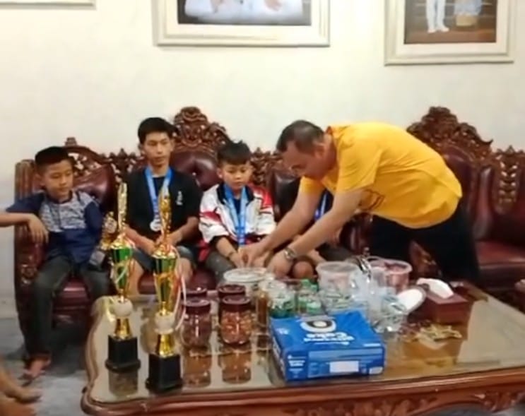 Wabup, Zurdi Nata mengundang dan menjamu para atlet KPS Nusantara yang mengharumkan Kepahiang pada turnamen Rektor Cup Unila.