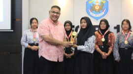 Ketua JMSI, Teguh Santosa mengapresiasi prestasi para pelajar Kota Batam yang berhasil menerbitkan karya tulis hingga go nasional 