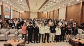Peserta OKK PWI Banten berfoto bersama usai acara pembukaan. (foto: PWI/wa)