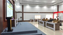 Sekda bersama ketua DPRD seksama menyimak arahan dari Mendagri terkait jadwal pelantikan kepala daerah terpilih.