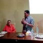 Kepala Dinsos, Helmi Johan saat menyampaikan sambutan membuka pelatihan. (foto: Defi Parisa/warta aspirasi)