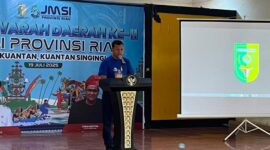 Bupati Kuansing menyampaikan sambutan saat pembukaan Musda II JMSI Riau. (foto: JMSI Riau)
