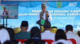 Kepala BNN RI menyampaikan arahan saat meresmikan kantor BNN Sambas