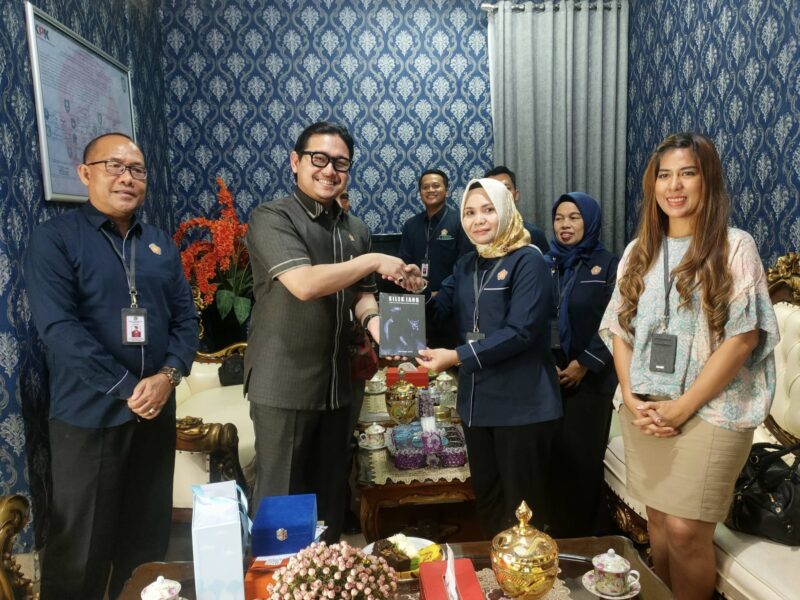 Ketua DPRD Kepahiang menerima audiensi STIHPADA
