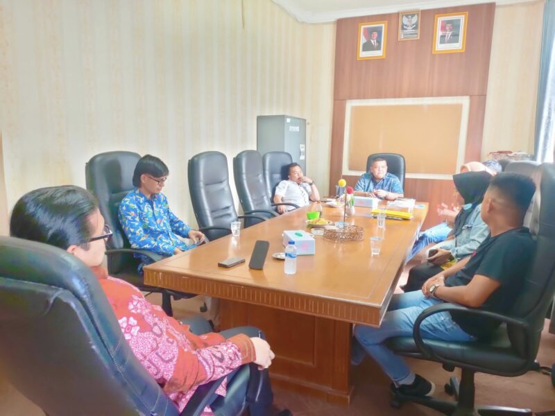 Suasana hearing P3K R3 dengan anggota DPRD di ruang komisi I beberapa waktu lalu (10/07/2025)