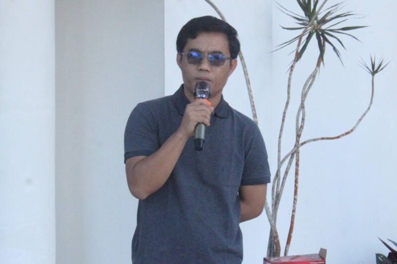Ayub David Pranoto menyampaikan arahan saat apel perdana sebagai Plt Sekwan