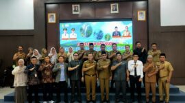 Bupati, Wabup, Ketua DPRD, Kepala Disparpora dan peserta FGD penyusunan Riparkab berfoto bersama dengan tagline Kepahiang Menanjak.
