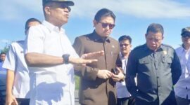 Ketua DPRD Kepahiang saat mendampingi Ketua DPRD Provinsi saat meninjau BBI sebagai lokasi pembangunan sport center