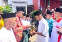 Kedatangan Wabup disambut tradisi sekapur sirih oleh panitia sedekah bumi. (Foto: Diskominfotik/dok)