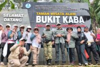 Kegiatan hiking wisata sekaligus eksplorasi potensi panas bumi (geothermal) yang dipimpin langsung oleh Bupati Kepahiang H. Zurdi Nata, S.IP bersama Wakil Bupati Ir. Abdul Hafizh, M.Si, di Desa Air Sempiang,(Defi Parisa/warta aspirasi)