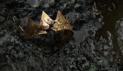 Pratinjau The Mad King' Membatalkan, Akan Tetap Dibuka Tepat Waktu