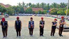 Para peserta Jamnas XII asal SMPN 3 Benteng saat disambut di sekolah