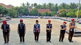 Para peserta Jamnas XII asal SMPN 3 Benteng saat disambut di sekolah