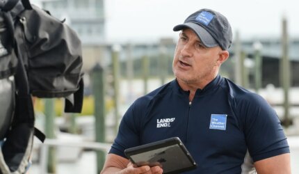 Ahli Meteorologi Jim Cantore Mengungkapkan Pertandingan Sepak Bola Perguruan Tinggi Mana yang Paling Dia Khawatirkan