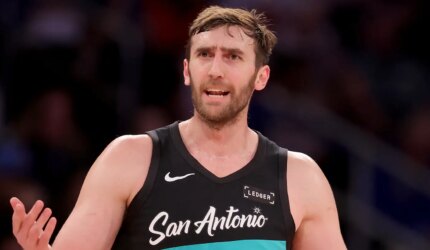 Mar 1, 2026; New York, New York, USA; San Antonio Spurs center Luke Kornet (7) reacts during the second quarter against the New York Knicks at Madison Square Garden. Mandatory Credit: Brad Penner-Imagn Images
